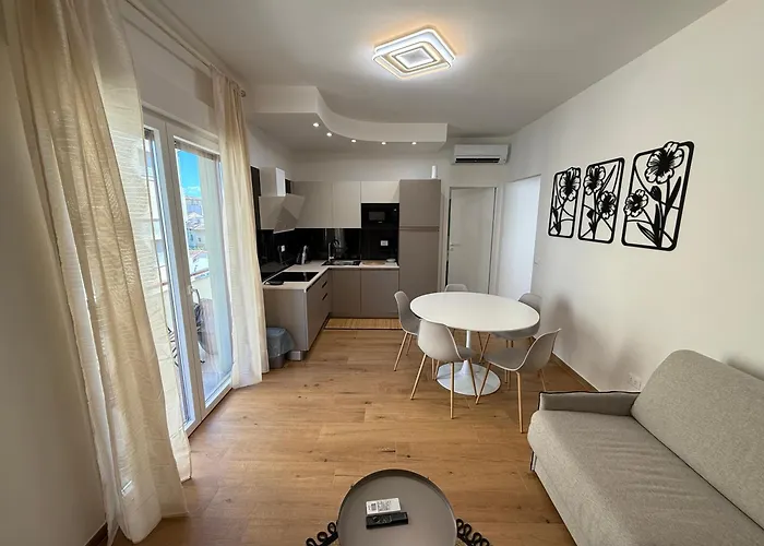 Strozzi - Modern Daire Floransa
